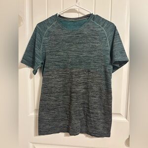 Lululemon Men's Heathered Gray and Teal Shirt